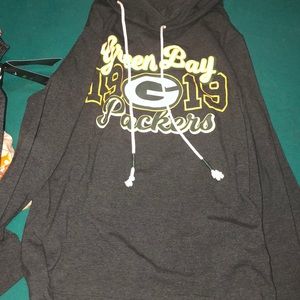 Woman’s cute medium packer shirt